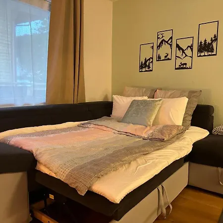 Cozy In 20 Minutes From St Moritz Lägenhet