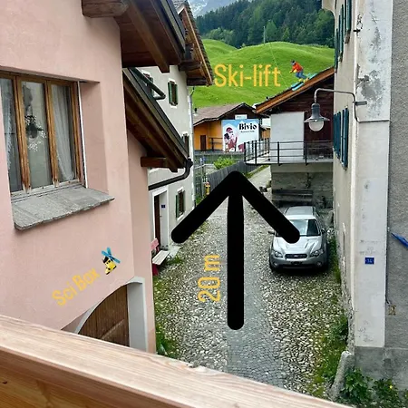 Cozy In 20 Minutes From St Moritz Lägenhet